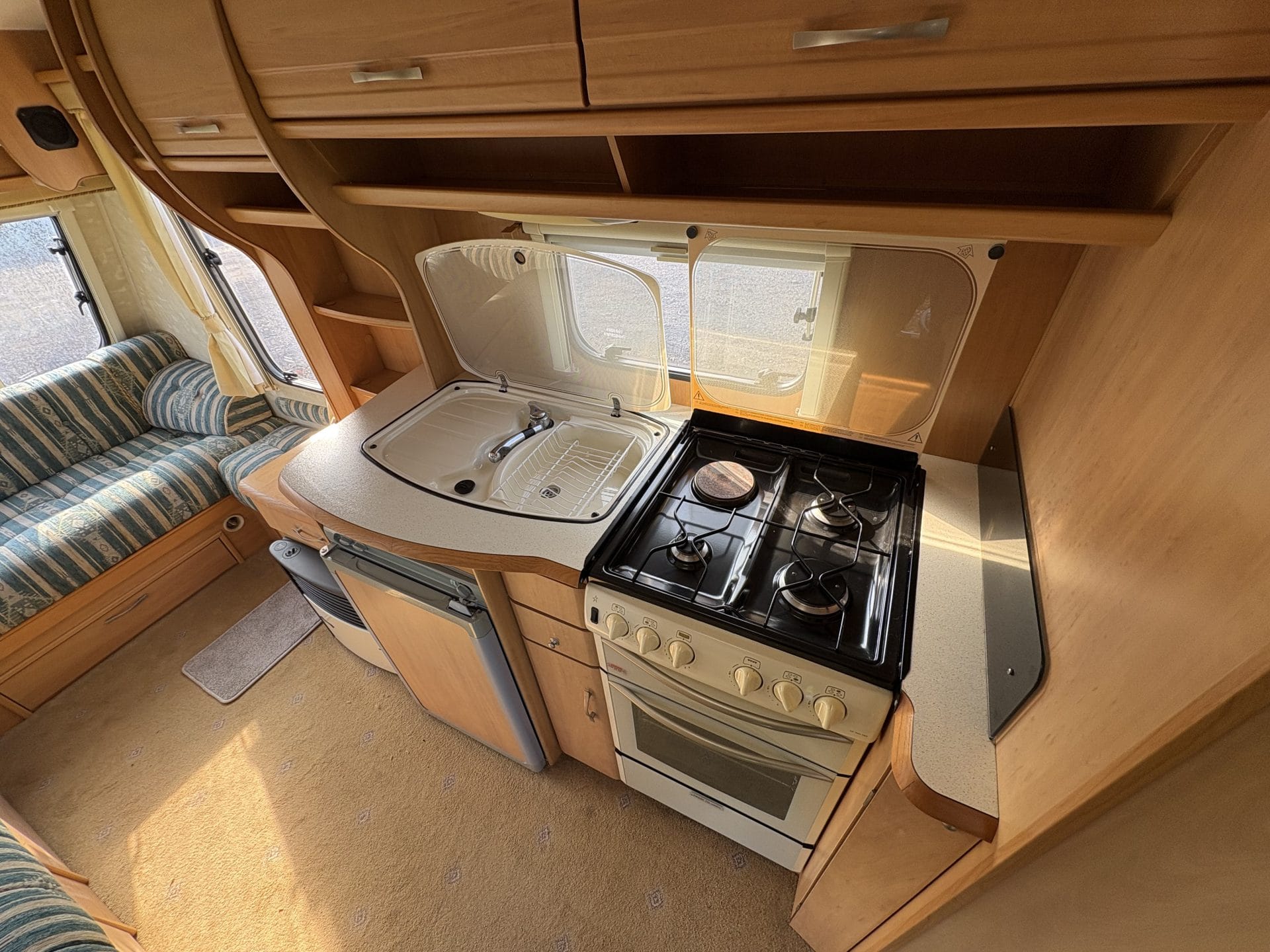 2003 Swift Sandymere L GT 2 Berth Caravan | Lightweight | Fully Equipped | Excellent Condition - Image 10