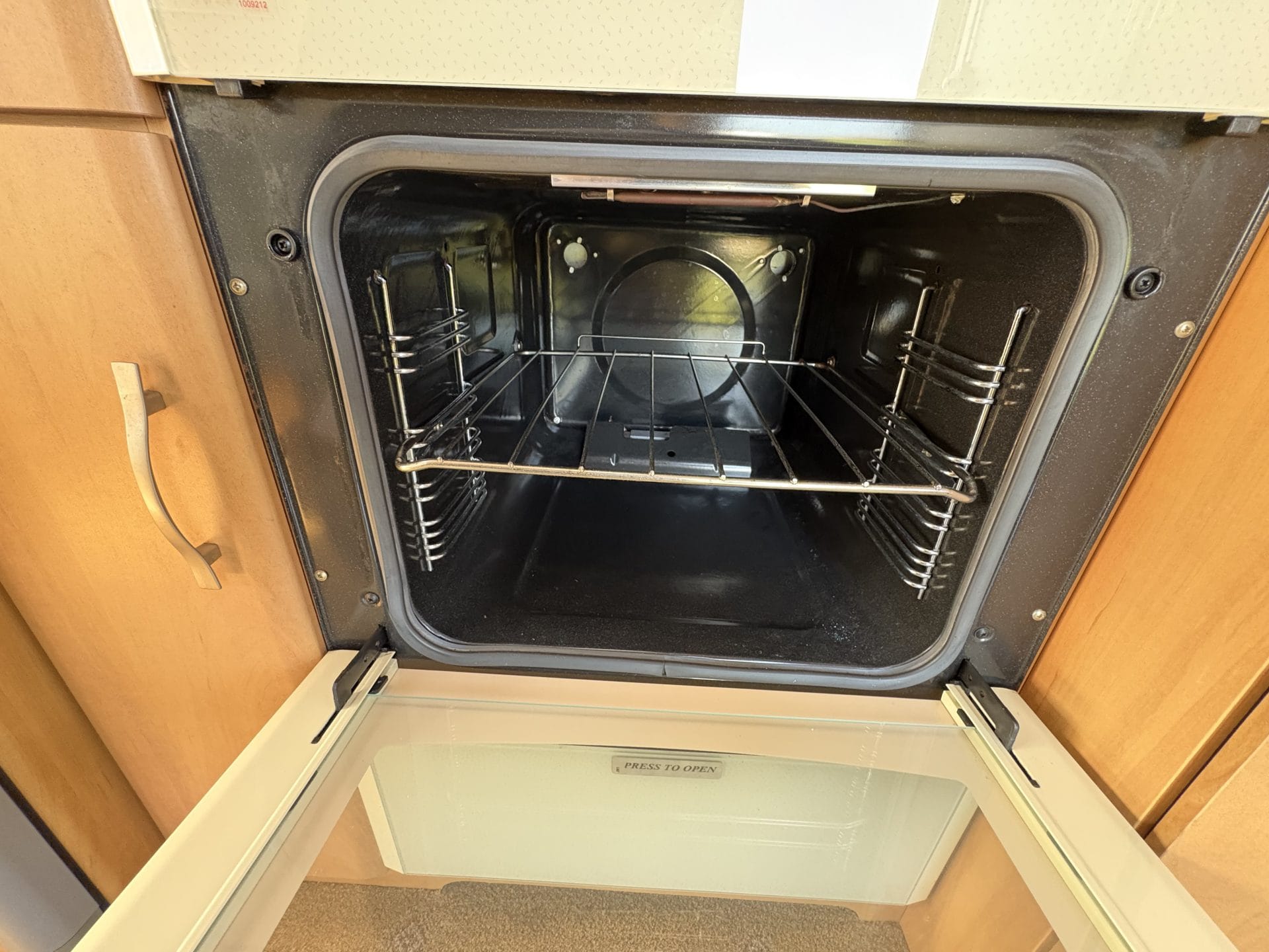 2003 Swift Sandymere L GT 2 Berth Caravan | Lightweight | Fully Equipped | Excellent Condition - Image 12